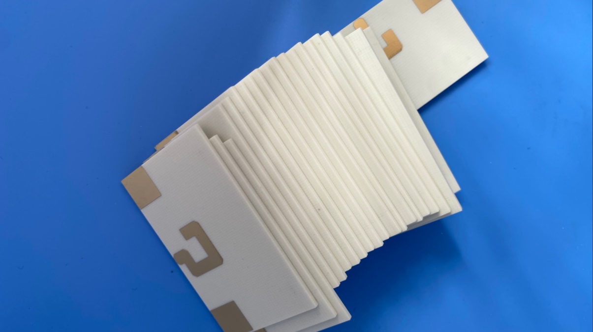 RO4835 high-frequency PCBs