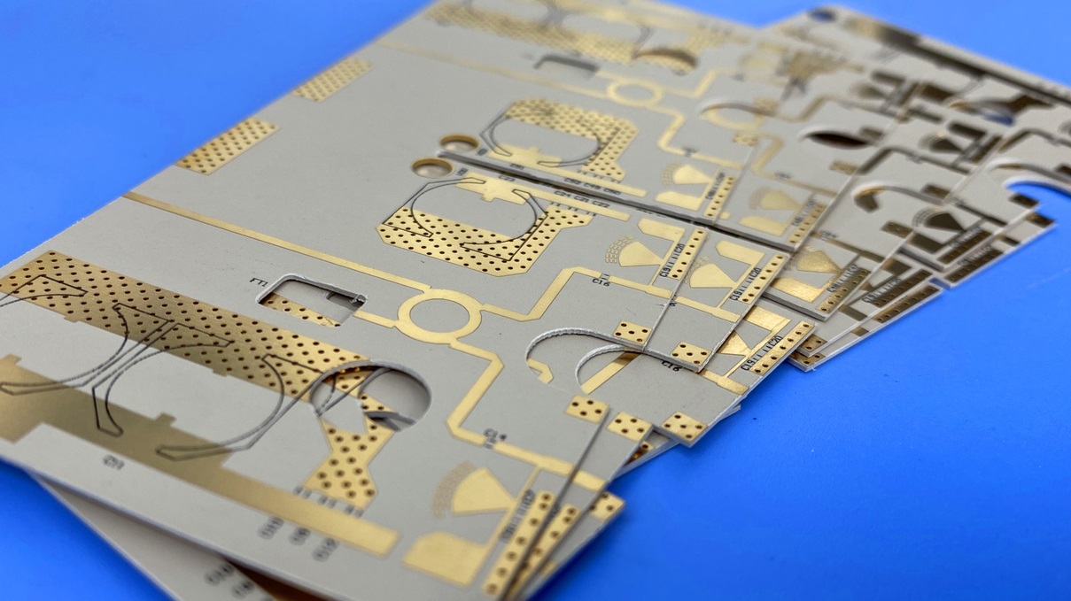 CER-10 High Frequency PCB